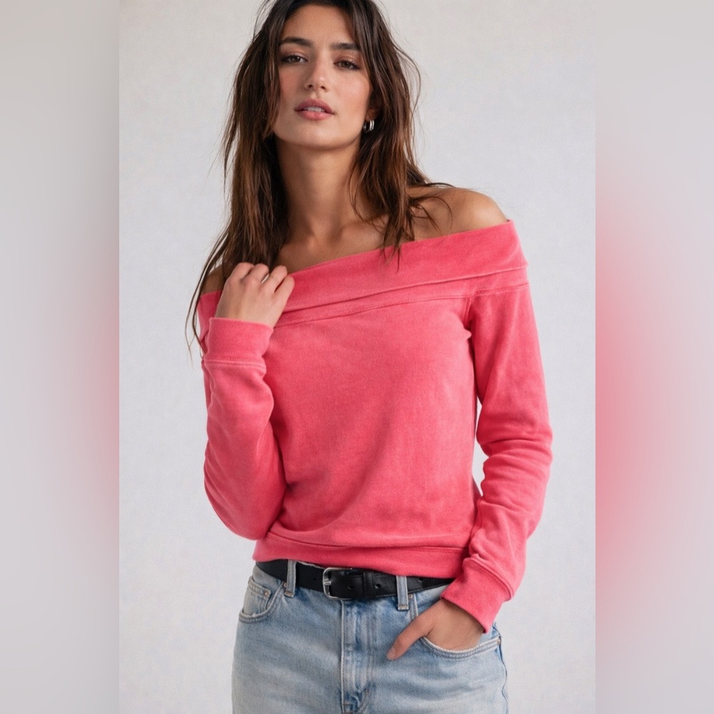 We The Free Off the Shoulder Coral Sweatshirt. Size Small